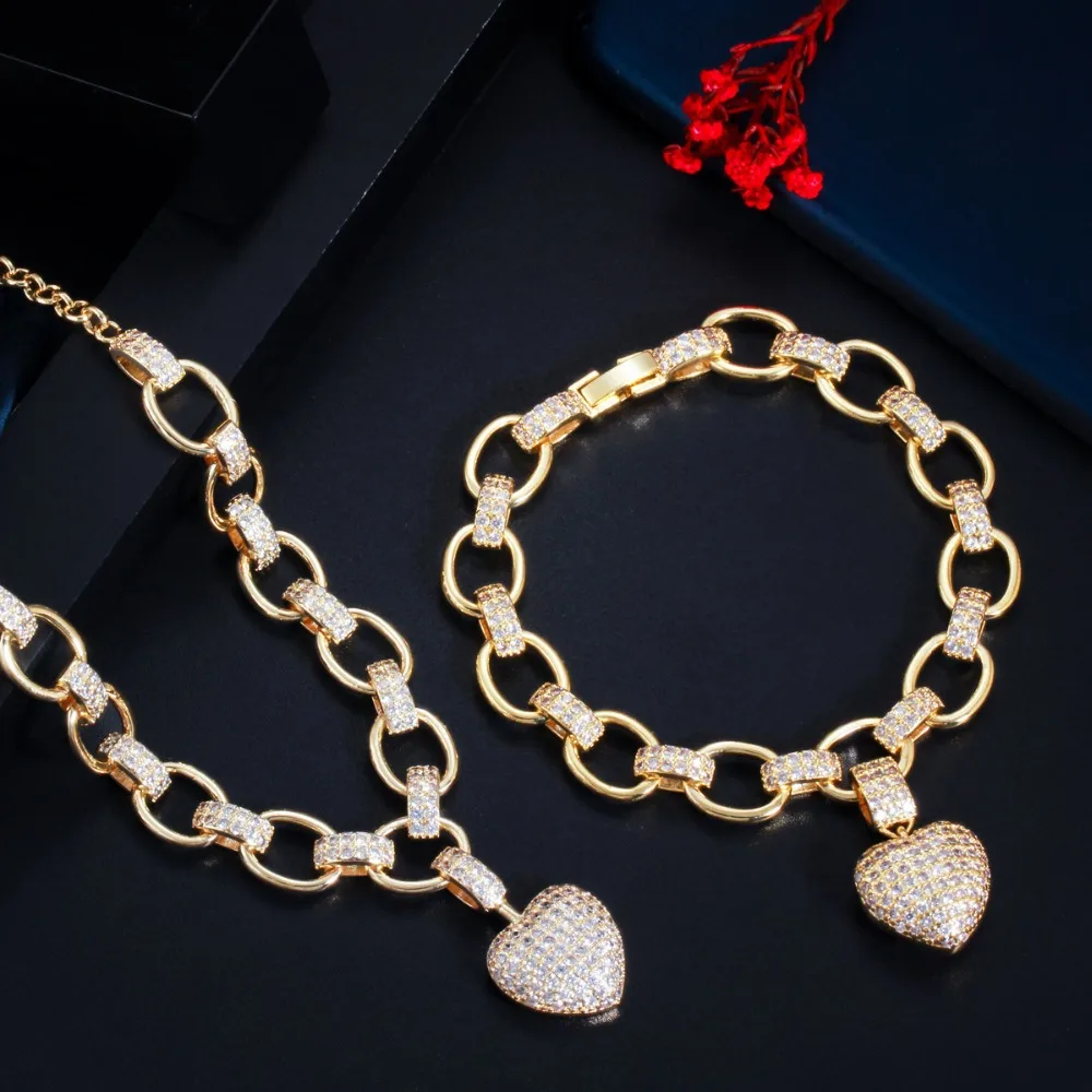 Women's Golden Heart Bracelet and Necklace Set