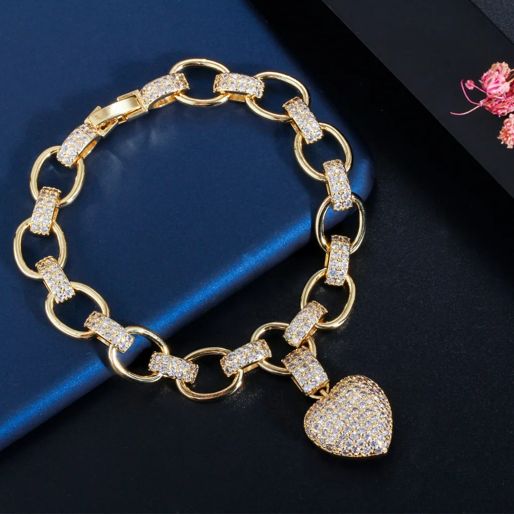 Women's Golden Heart Bracelet and Necklace Set